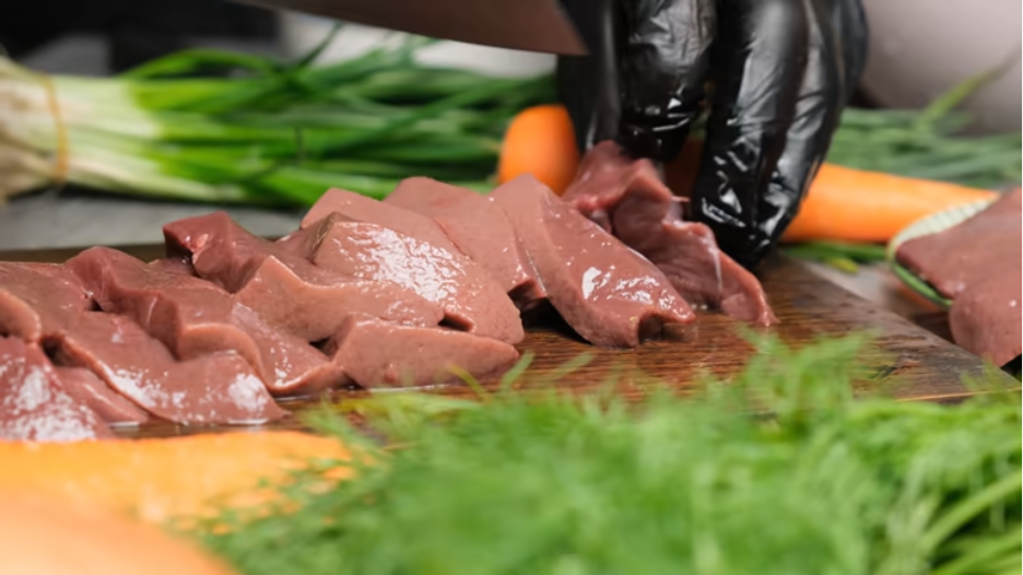 Beef Lung for Dogs: A Complete Guide to Nutrition, Benefits & Treating Right 